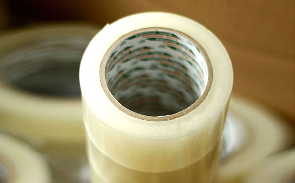 日本菊水OPP包裝膠帶用于產(chǎn)品包裝,可印刷OPP膠帶,是40μ厚度亞克力OPP膠帶,低溫下高粘膠帶